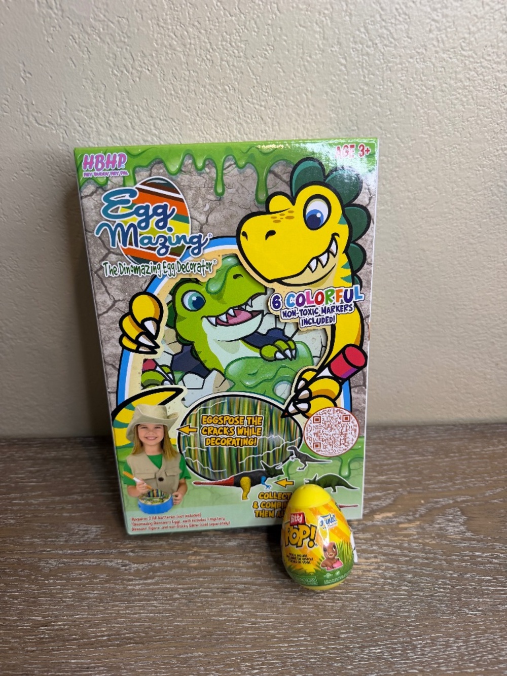Dinosaur eggmazing egg decorator Spinner and Dino Funko Egg